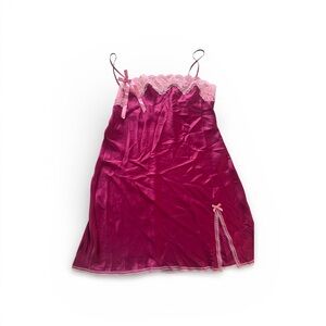 Elegant Pink Lace Trim Chemise